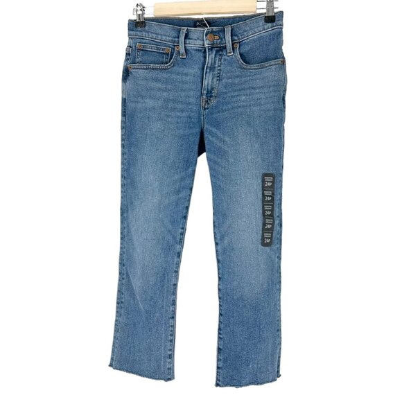 NWT J. Crew Factory Petite Essential Straight Jeans All Day Stretch - Picture 2 of 8